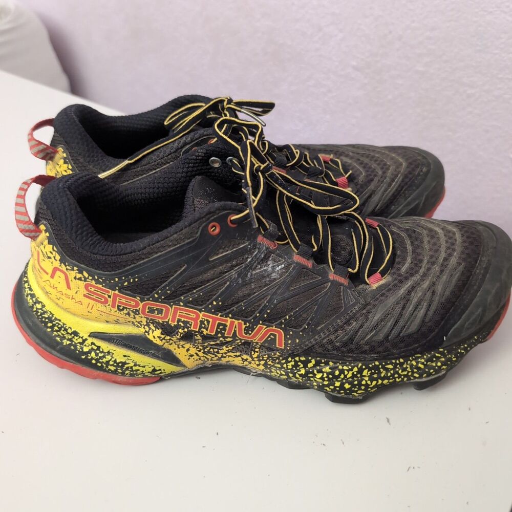 La Sportiva Akasha II trail running shoes mens Size 9.5 Multi Color La Sportiva